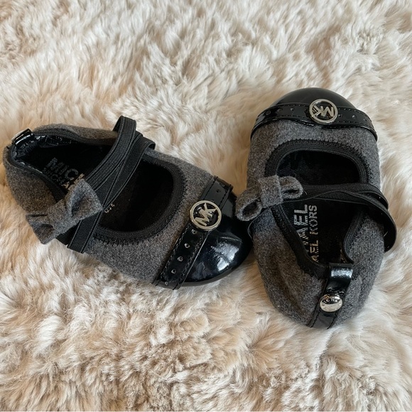 Infant MK Shoes - Picture 3 of 3